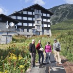Bezbog hut6_Group